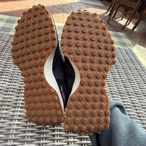 New Balance 327! Like NEW!!!! - Picture 14 of 16